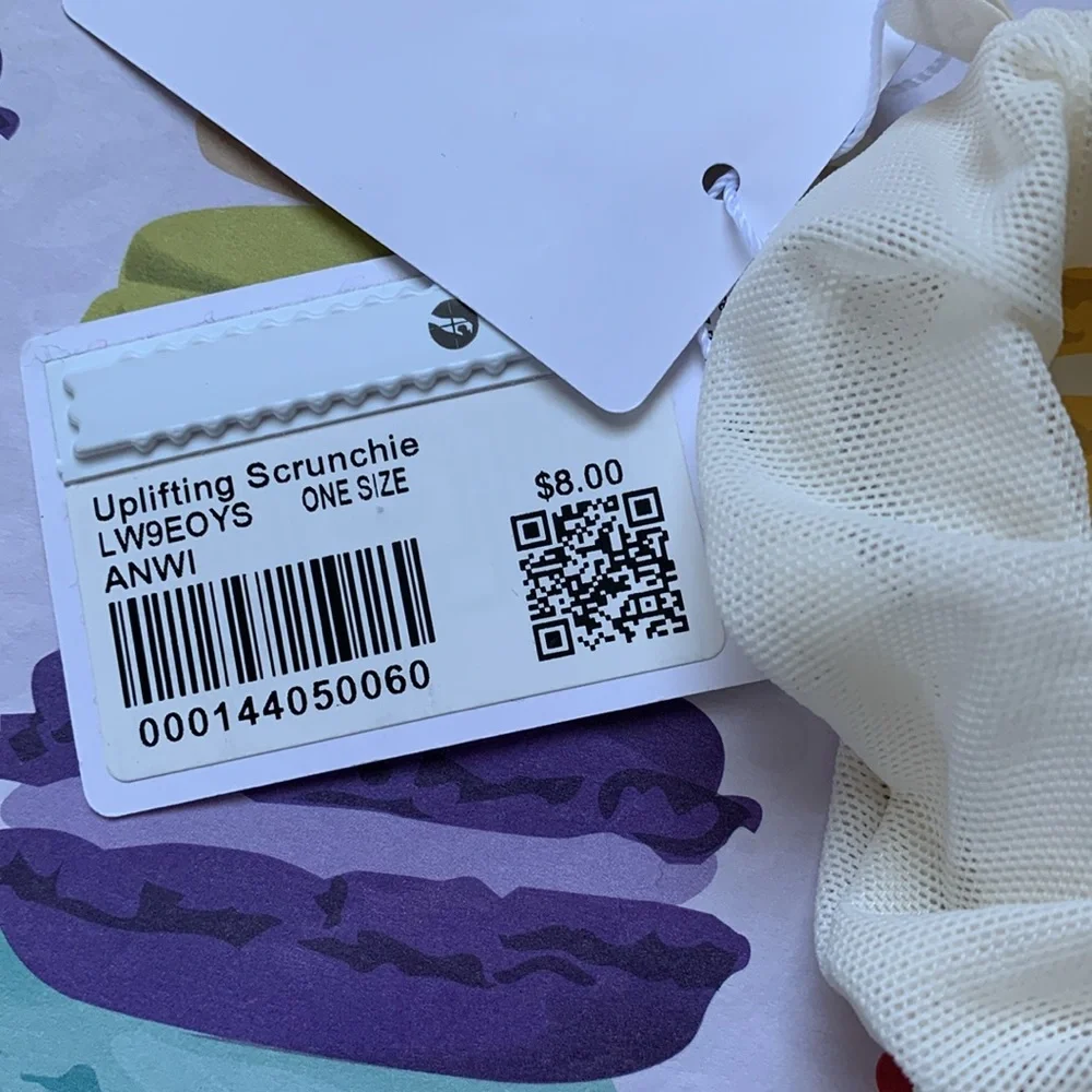 Lululemon Uplifting Scrunchie Almond Creamy Off-white Mesh NWT Hair tie
